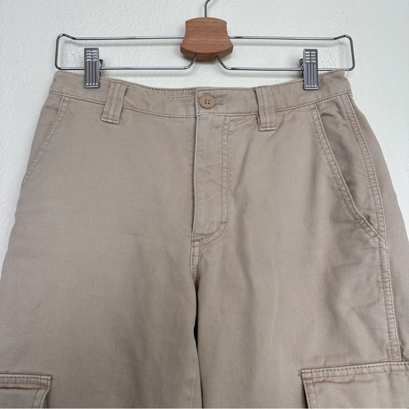 Aritzia TNA Troop Cargo Utility Pant in Khaki Size 2 - Picture 3 of 11